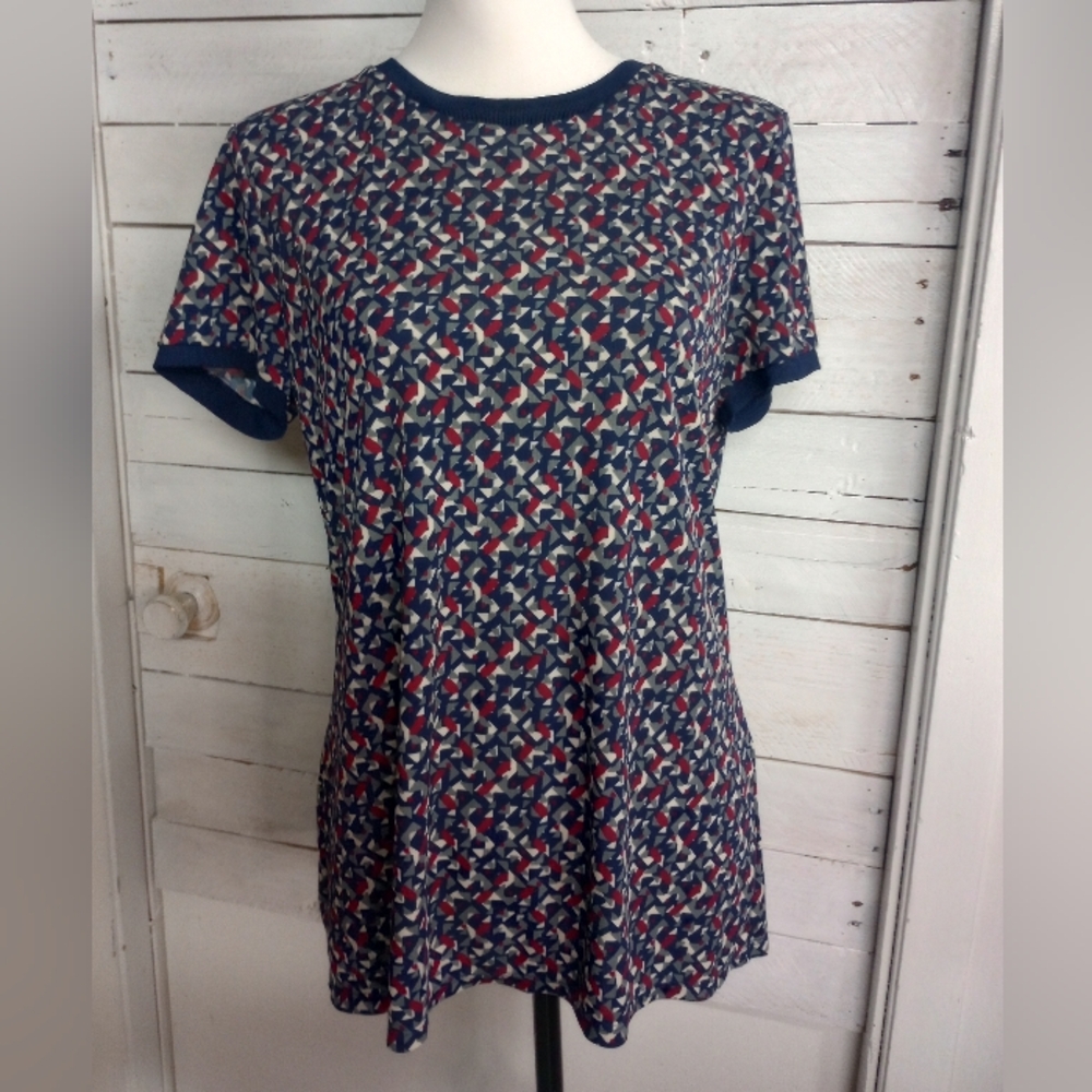 Lauren Ralph Lauren Women’s Top Large Geometric Print Navy Red Short Sleeve Tee.